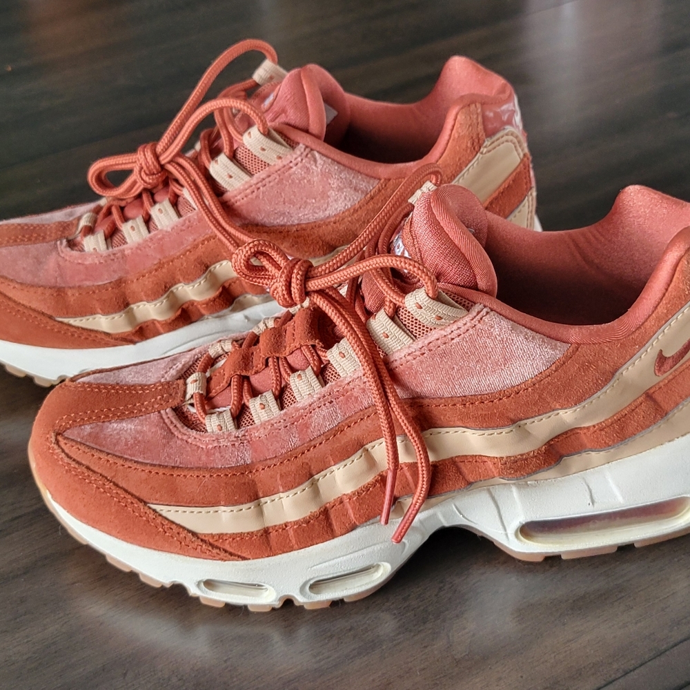 Nike Air Max 95 size 7